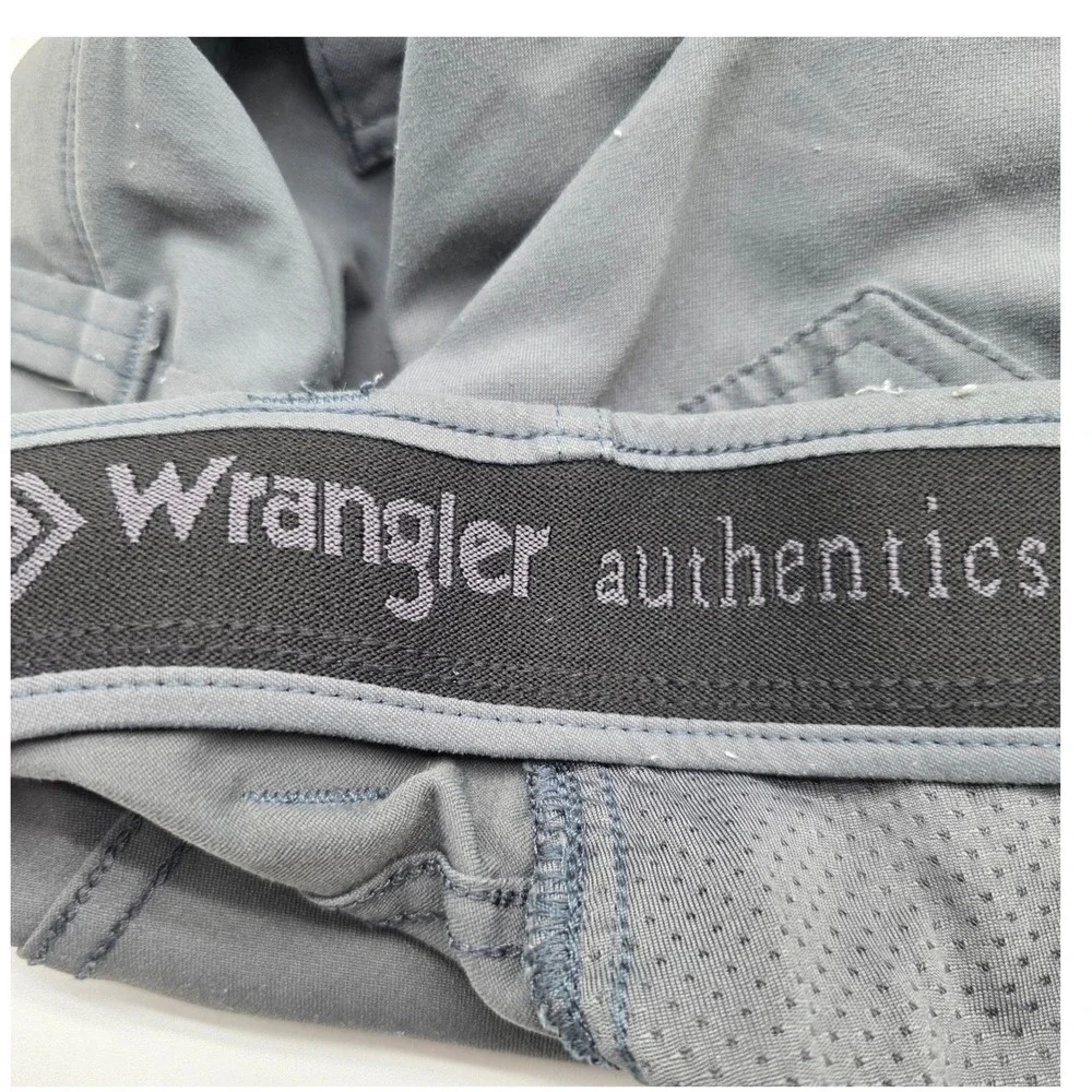 Utility Wrangler Authentics Cargo Shorts Mens 36 Gray Stretch Pockets Gorpcore